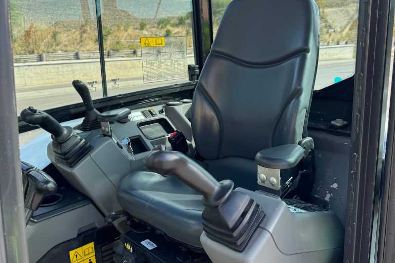 OmecoHub - Immagine BOBCAT E50Z